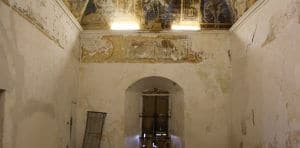 Castello di Ugento, Salone del Trono frescoes before renovation