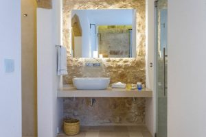 Corte Barocca bathroom at Castello di Ugento Luxury Hotel